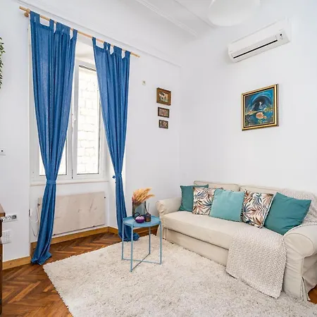 Laus I , In Old Town Apartamento *