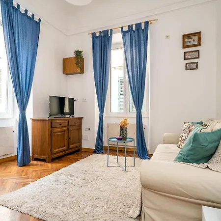 Apartamento Laus I , In Old Town