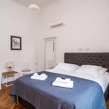 Apartamento Laus I , In Old Town